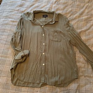 american eagle green button-up